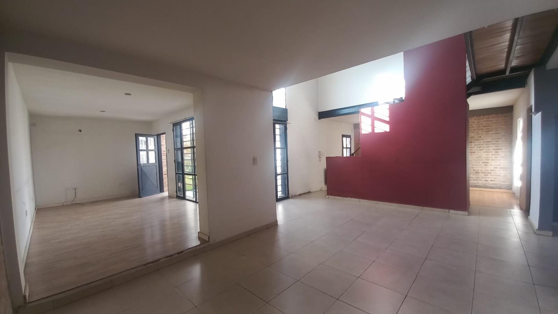 CASA EN VENTA B° LOS TILOS