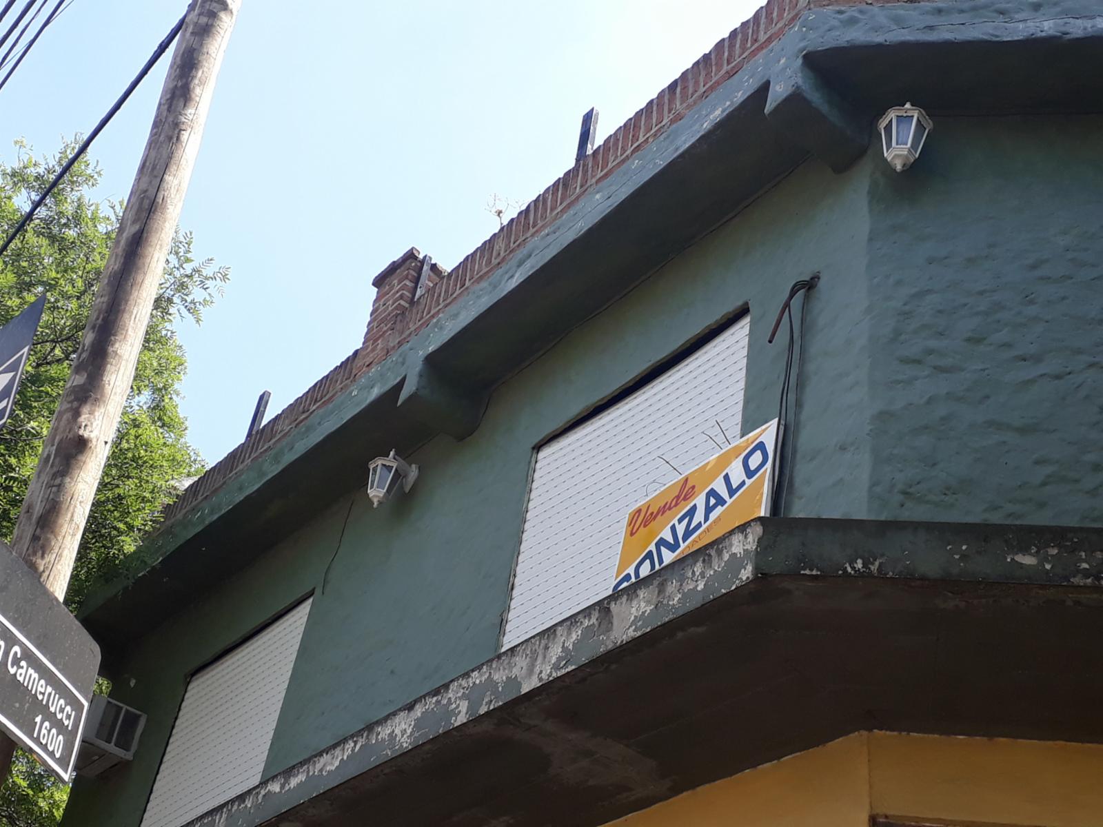 CAMERUCCI 1700 · Ituzaingó — foto 3
