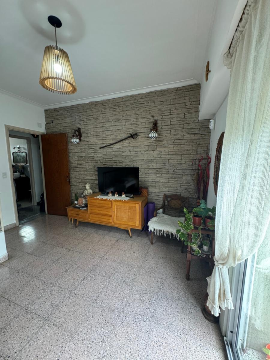 H. YRIGOYEN 6587 · Lanús — foto 5