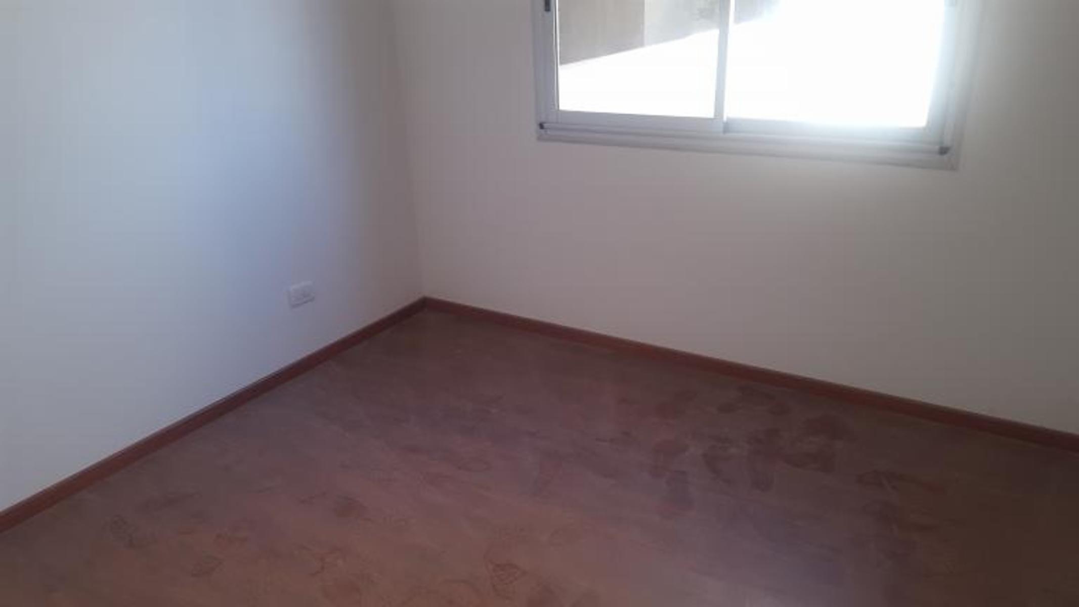 L.M. CAMPOS 5200 · Tres De Febrero — foto 8
