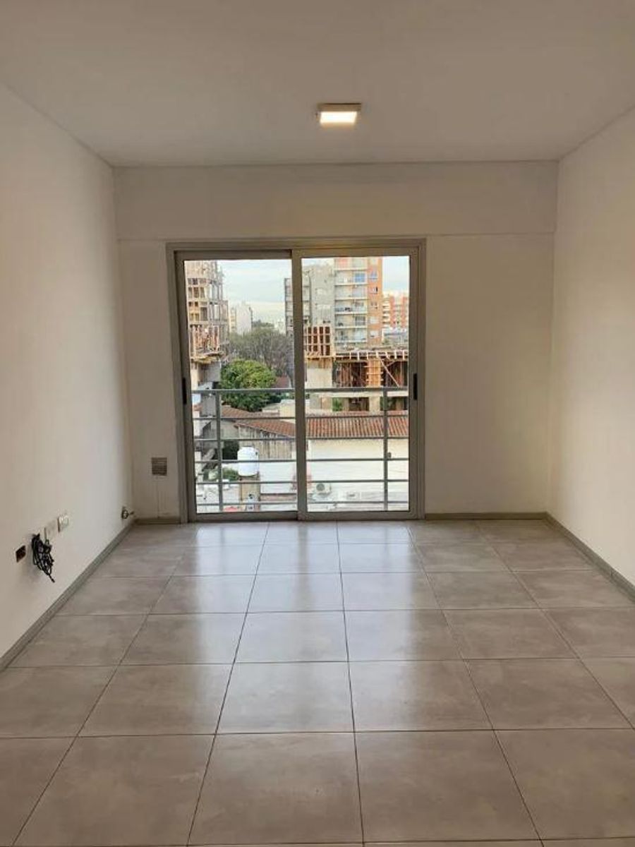 Belgrano 800 · Morón — foto 6