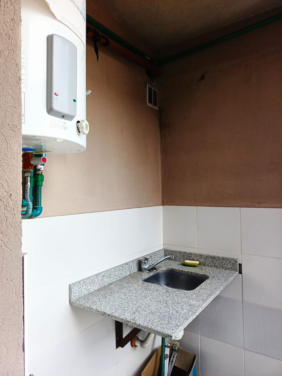 DEL VALLE IBERLUCEA 3500 · Lanús — foto 17