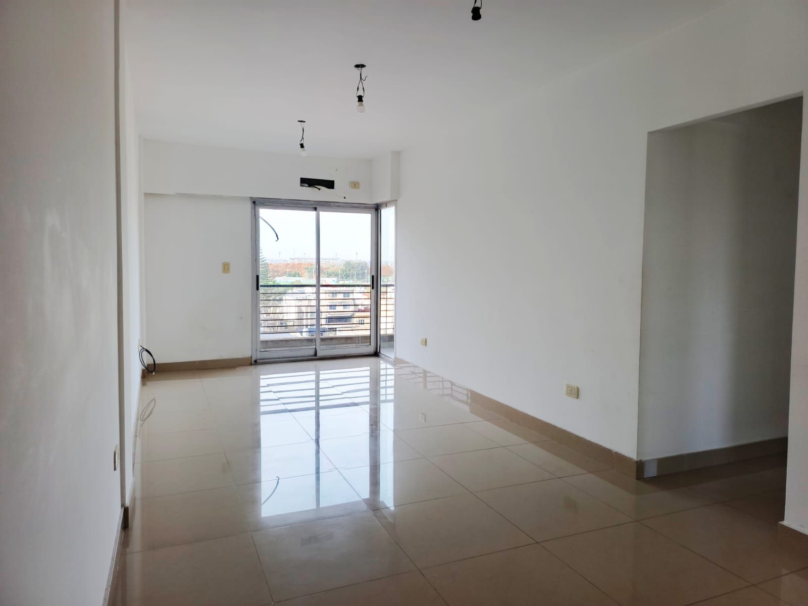 DEL VALLE IBERLUCEA 3500 · Lanús — foto 3