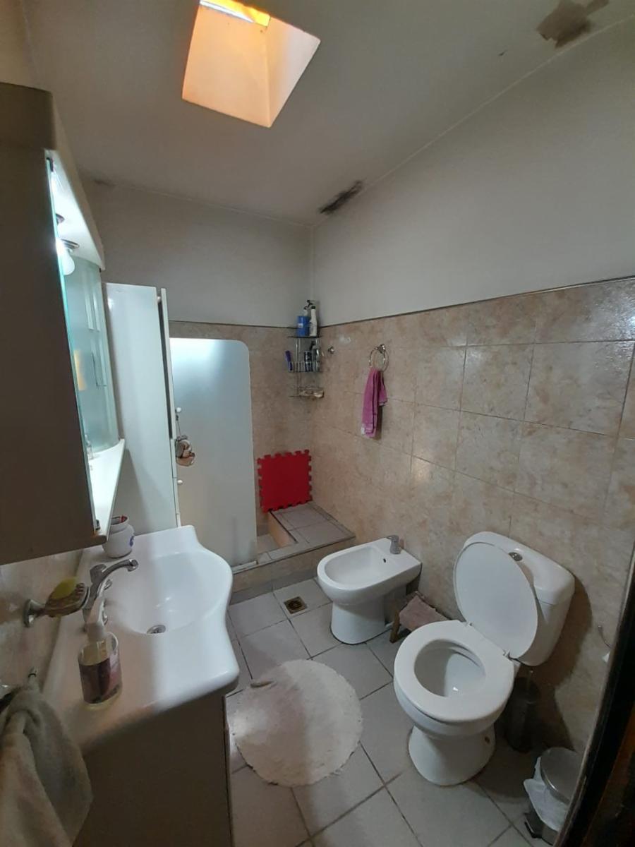Casa de tres ambientes a la venta en José C Paz