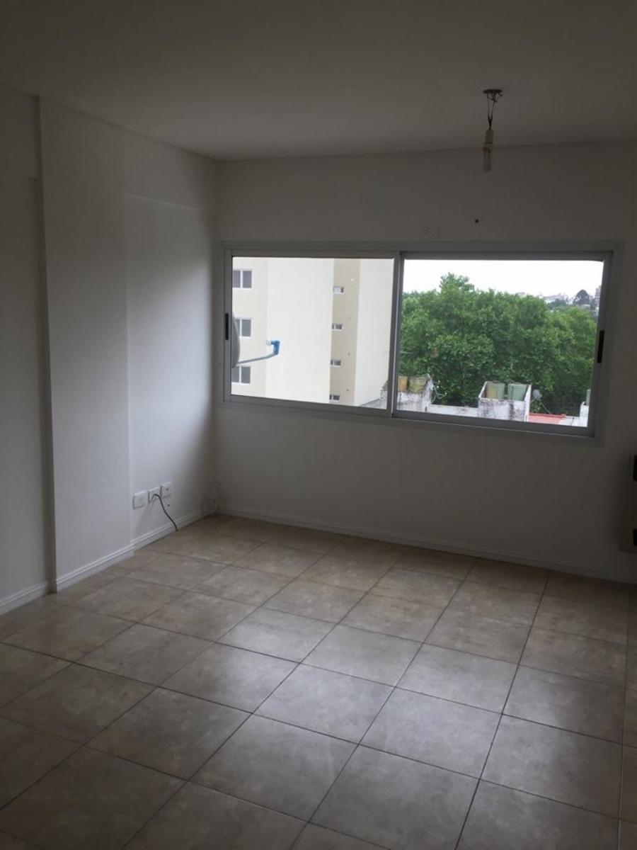 COLON 355 · Morón — foto 8
