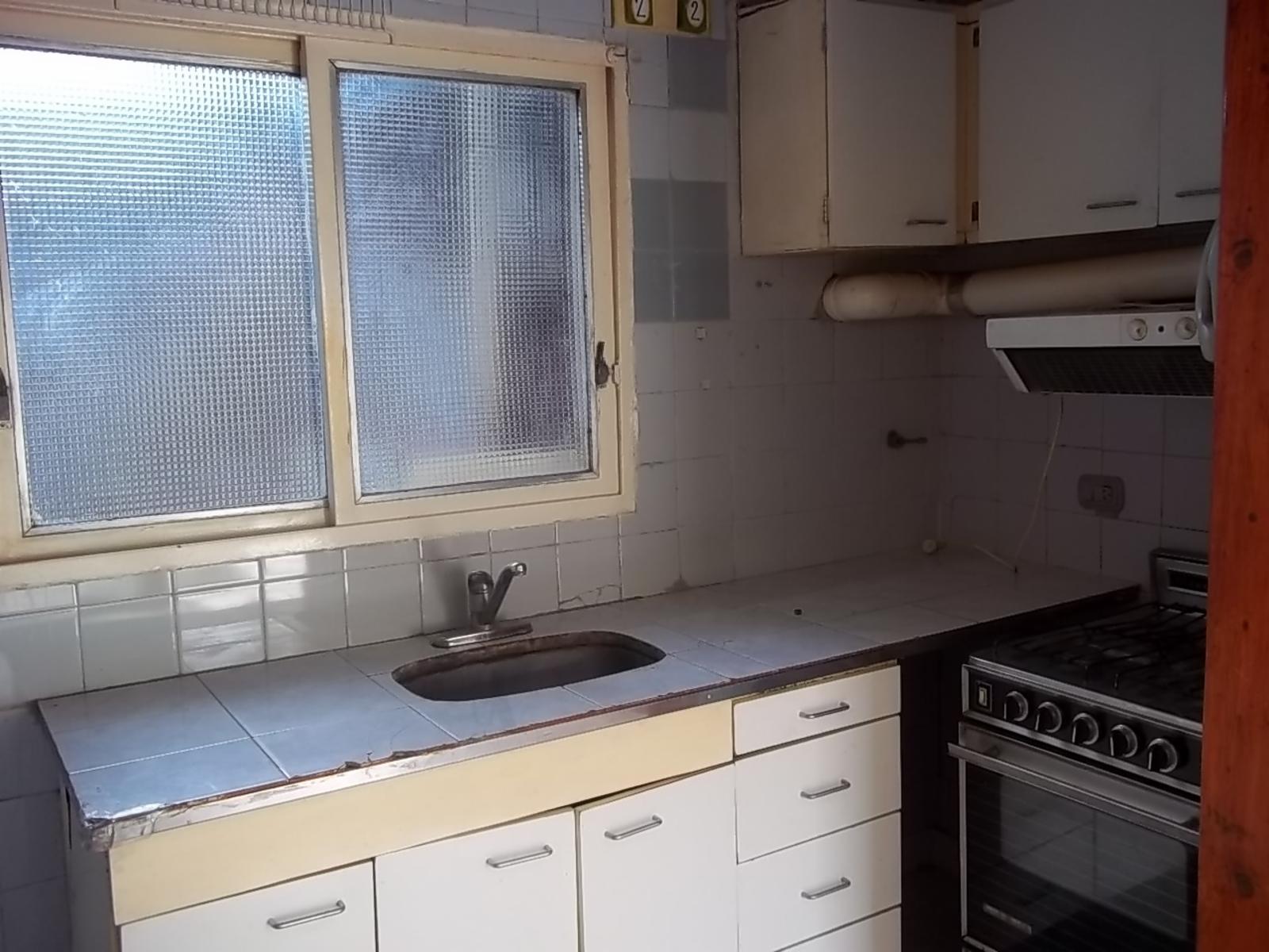 DEPARTAMENTO DE 3 AMBIENTES EN ALQUILER RAMOS MEJIA SUR.-