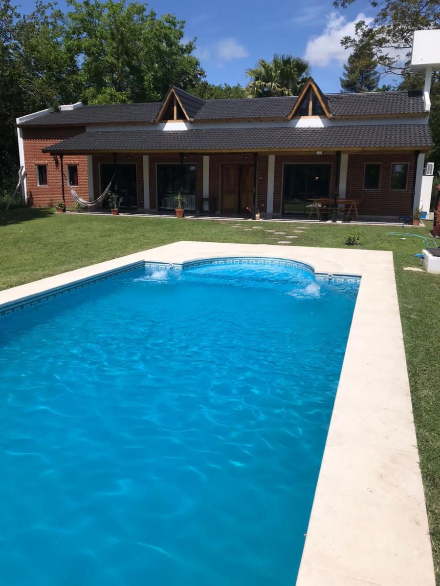 Se Vende Casa En Cañuelas Barrio Villa Adriana excelente  Estado