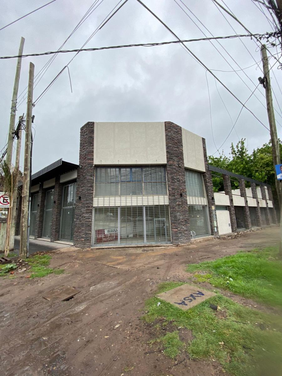 Excelente local comercial en alquiler en Pilar