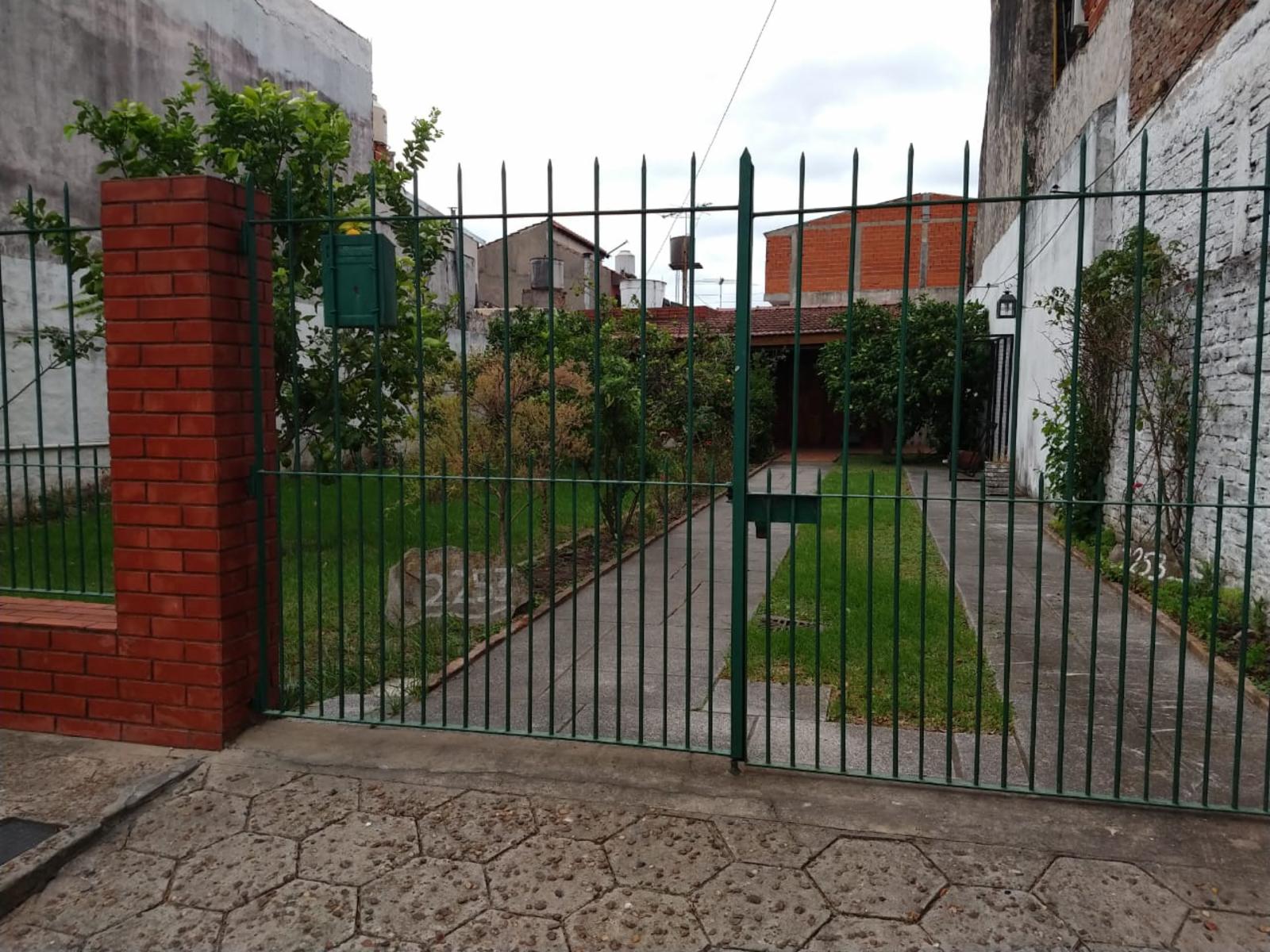 VaqueraPropiedades vende casa en Virreyes, San Fernando.