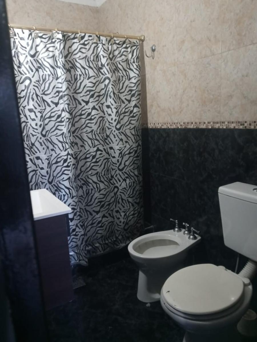 ENRIQUE FERMI  1650 · Morón — foto 8
