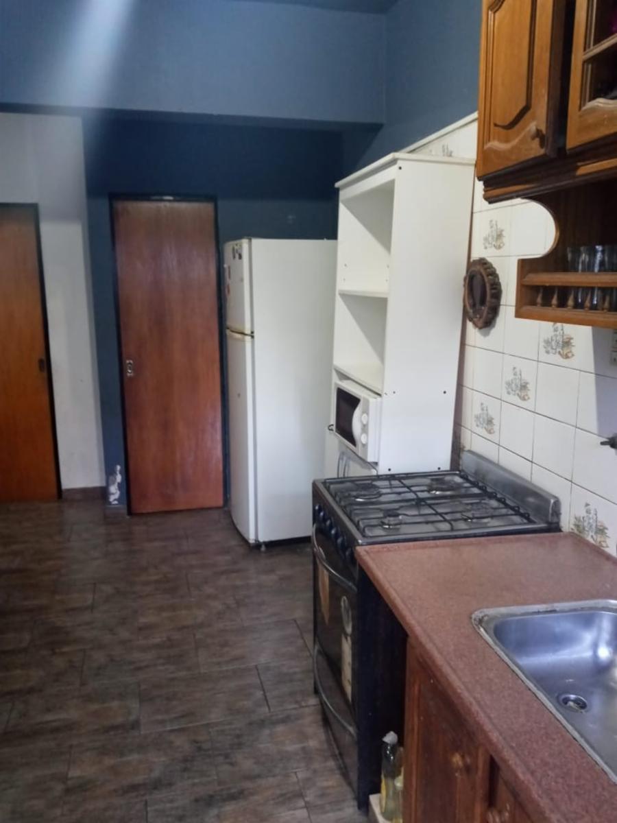 ENRIQUE FERMI  1650 · Morón — foto 9