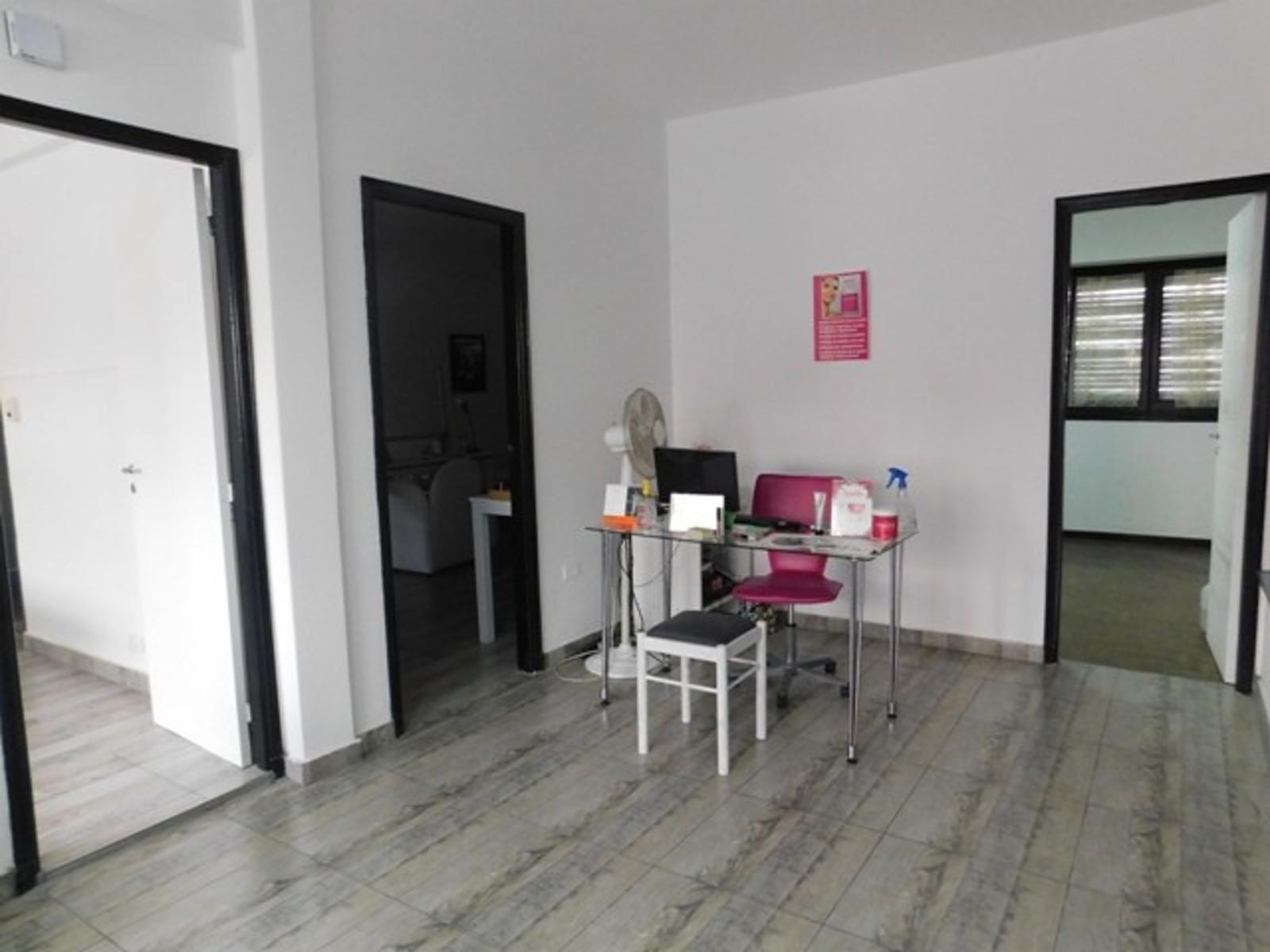 ARTURO ILLIA 2600 · La Matanza — foto 6