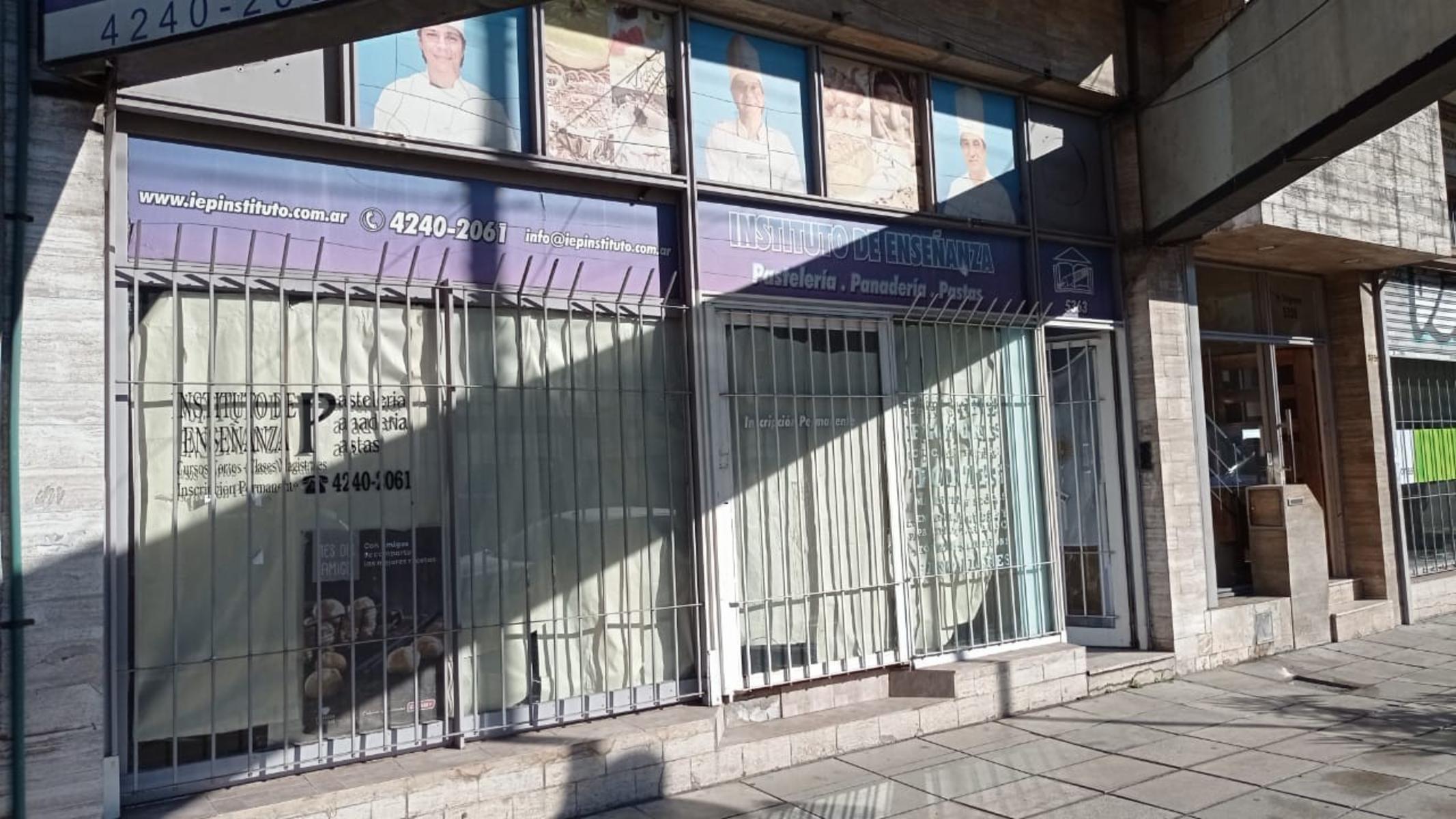 LOCAL COMERCIAL MUY BUENA UBICACION