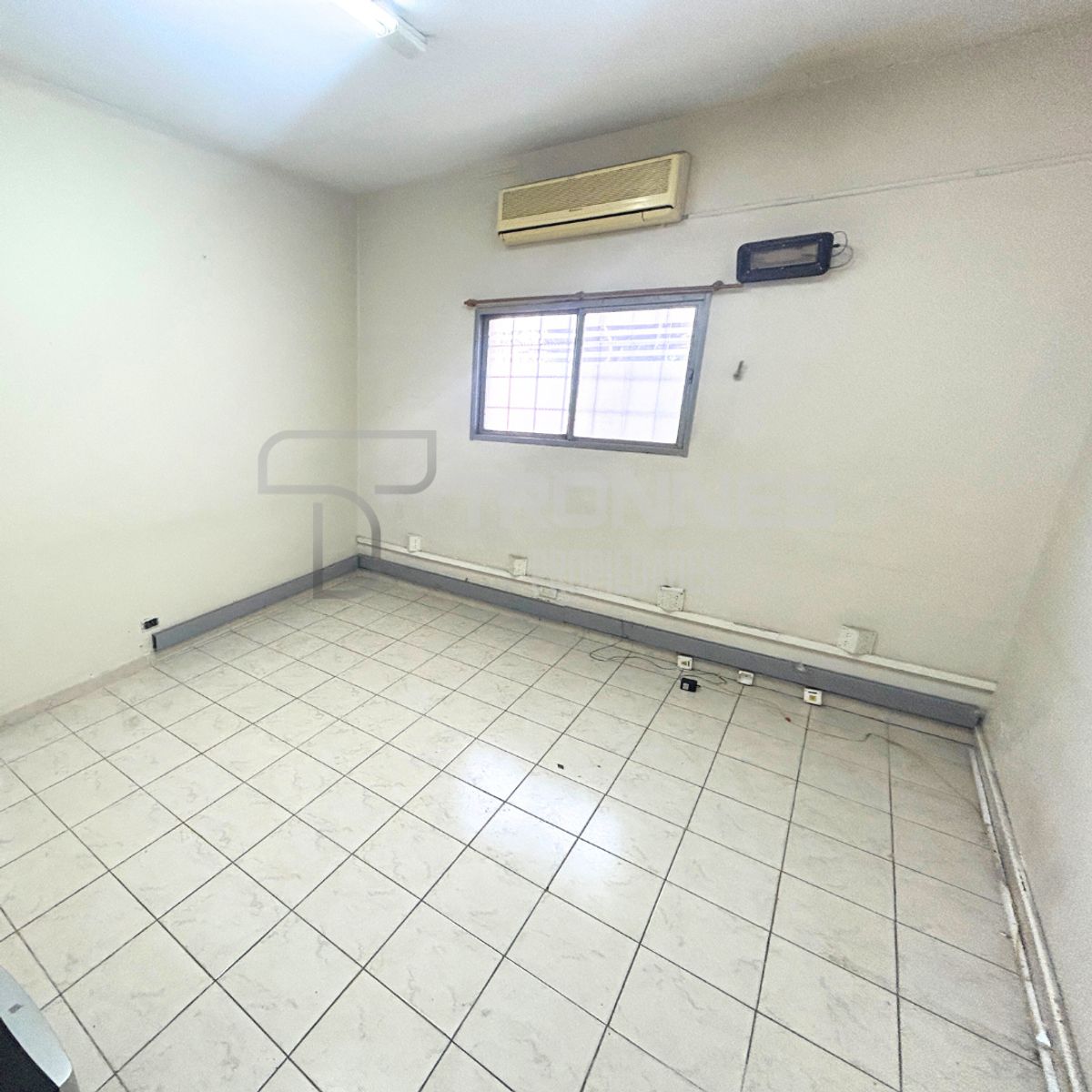 Avenida Meeks 32 · Lomas De Zamora — foto 14