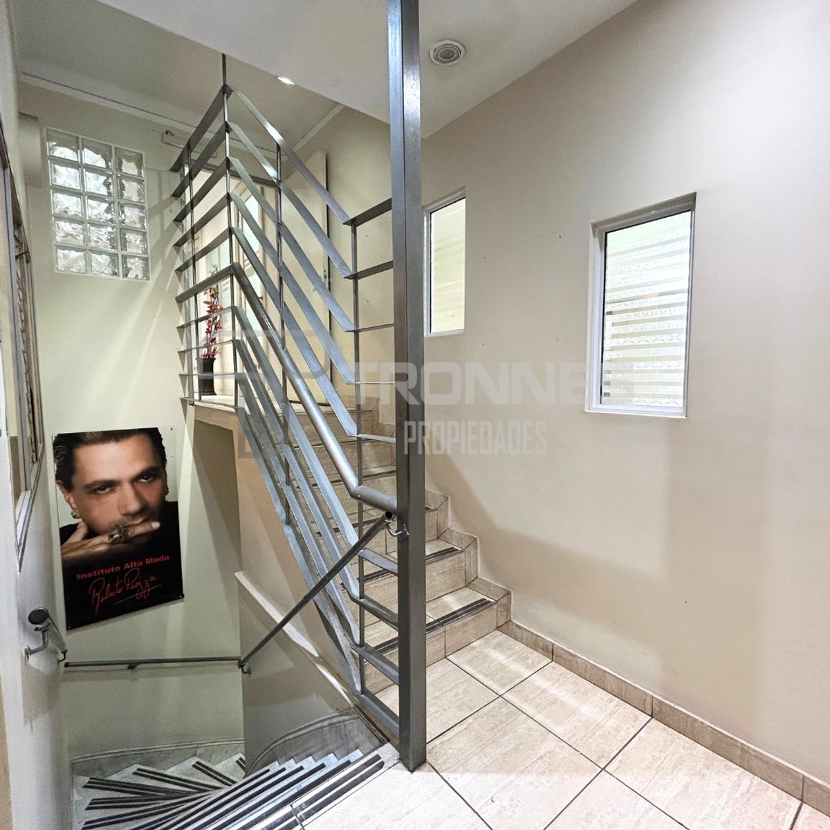 Avenida Meeks 32 · Lomas De Zamora — foto 4