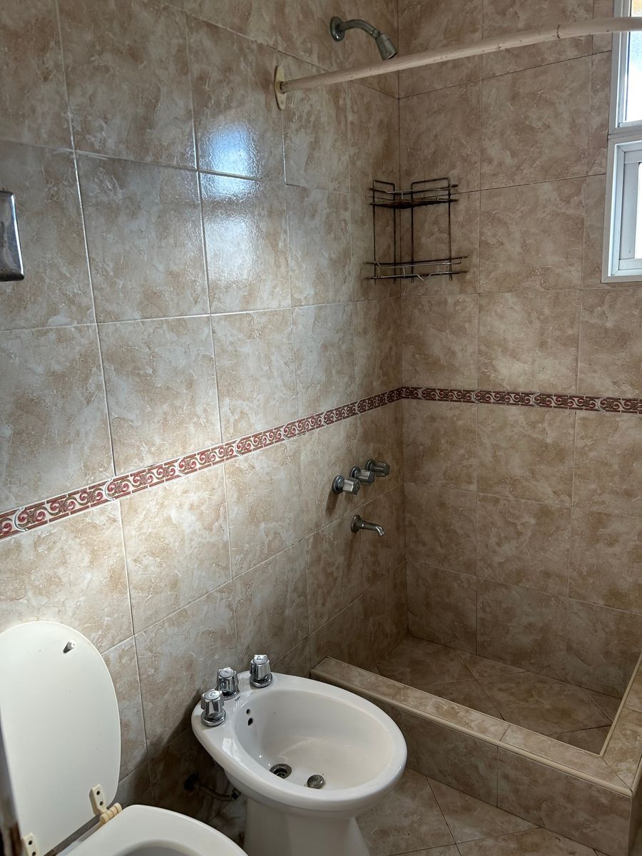 AVIADOR KOEHL 2285 · Tres De Febrero — foto 17