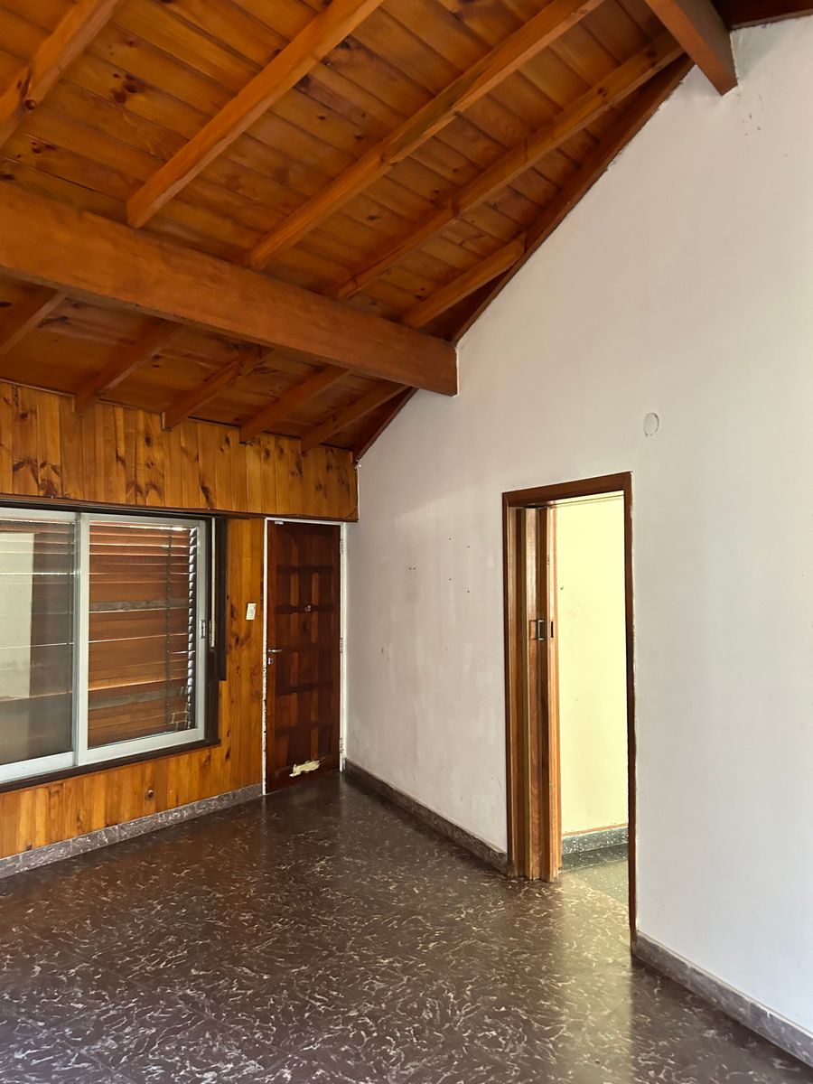 AVIADOR KOEHL 2285 · Tres De Febrero — foto 46