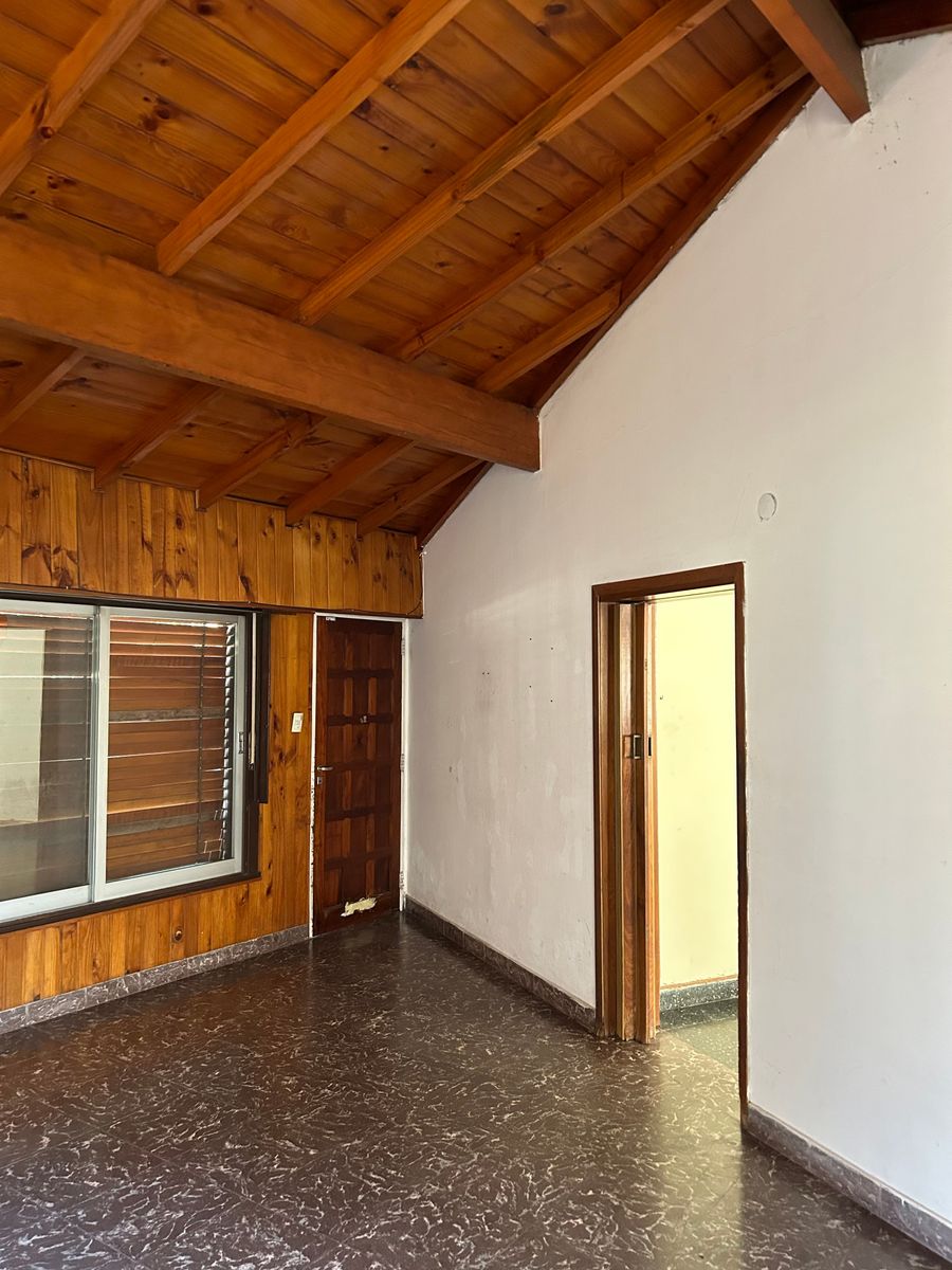 AVIADOR KOEHL 2285 · Tres De Febrero — foto 48