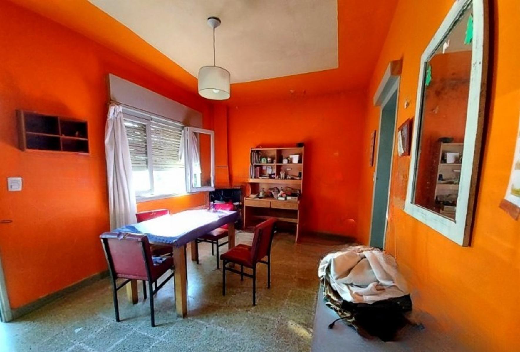 SANTA CATALINA 1040 · Morón — foto 4