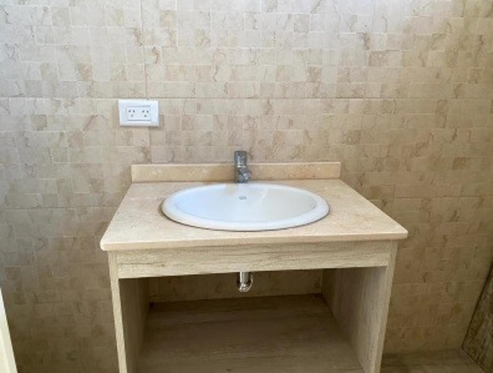 Int. Grant 388 · Morón — foto 15