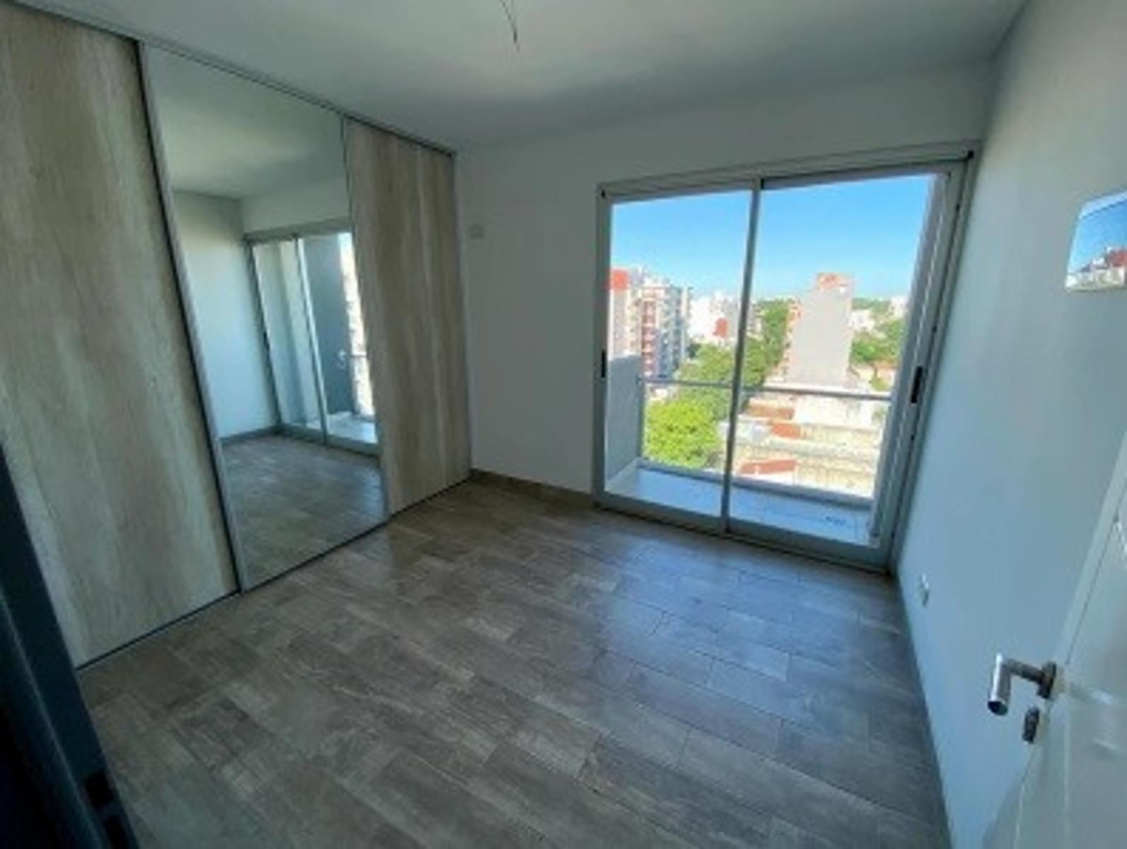 Int. Grant 388 · Morón — foto 16
