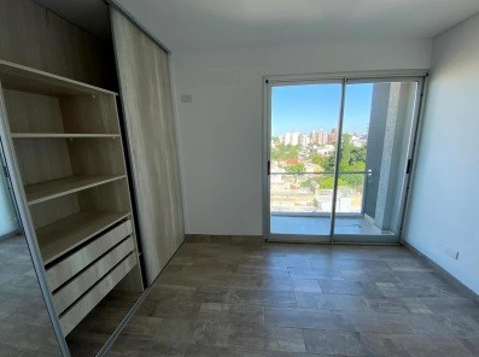 Int. Grant 388 · Morón — foto 17