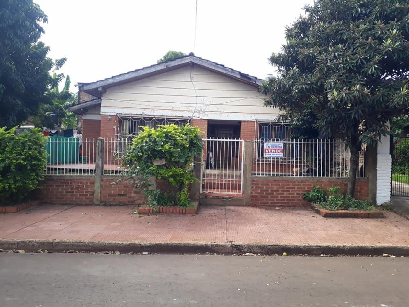 Próximo al Centro de Frontera Iguazú (Arg)-Foz (Brasil)