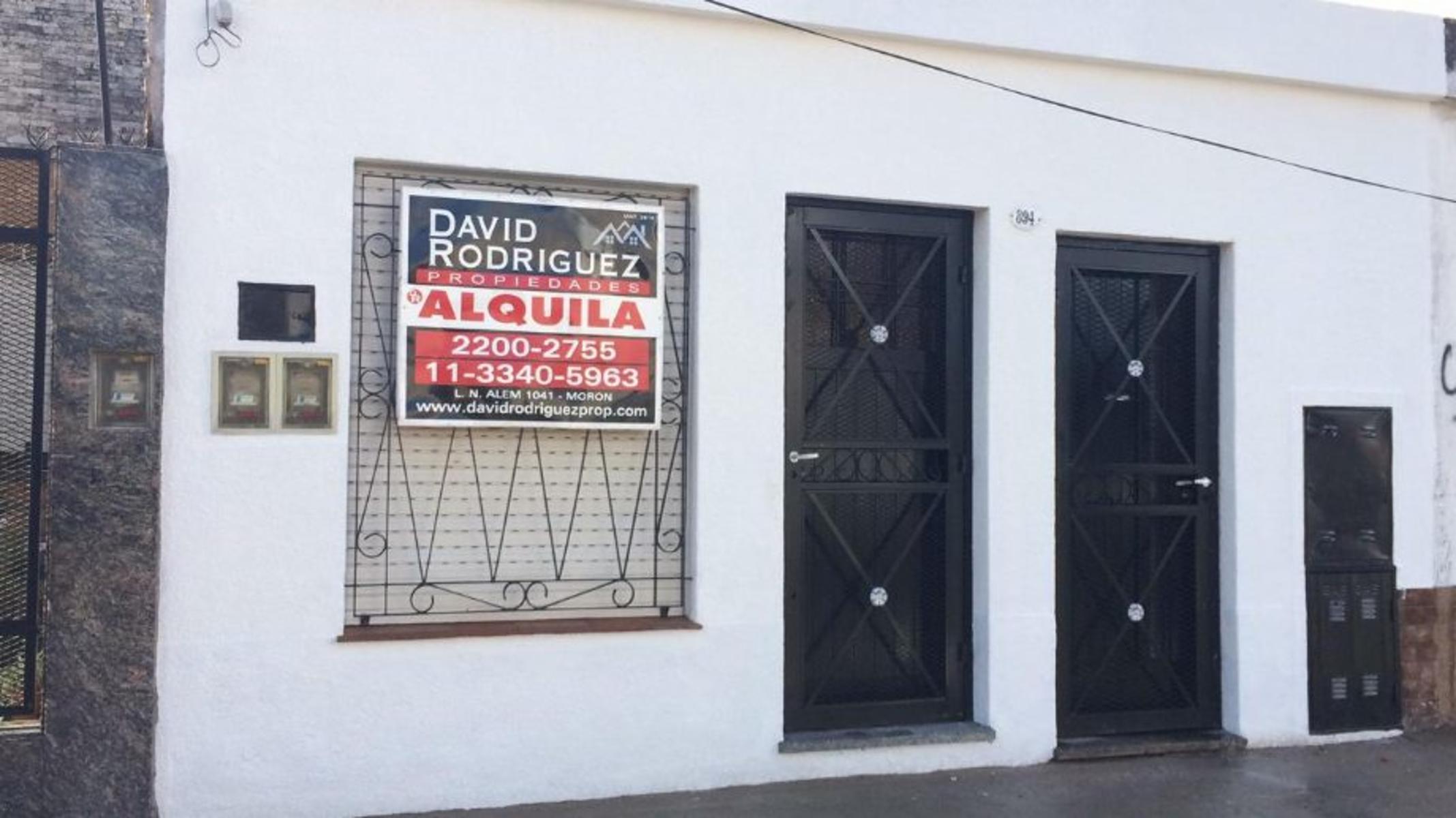 French 894 · Morón — foto 3