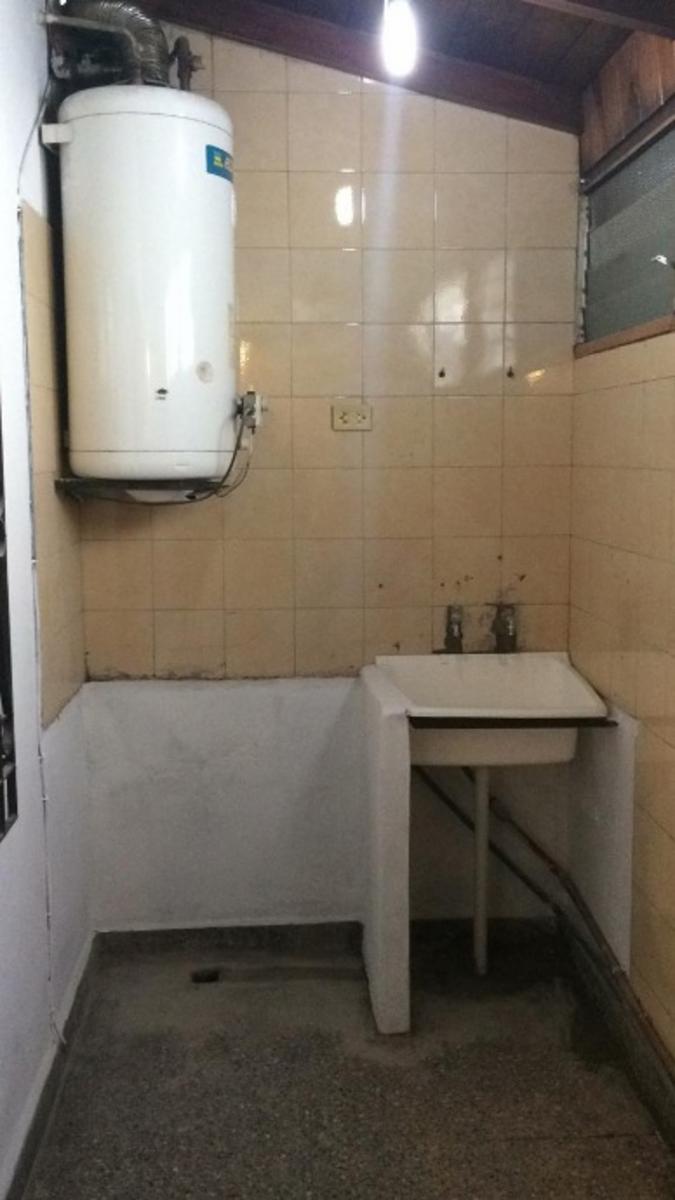 French 894 · Morón — foto 6
