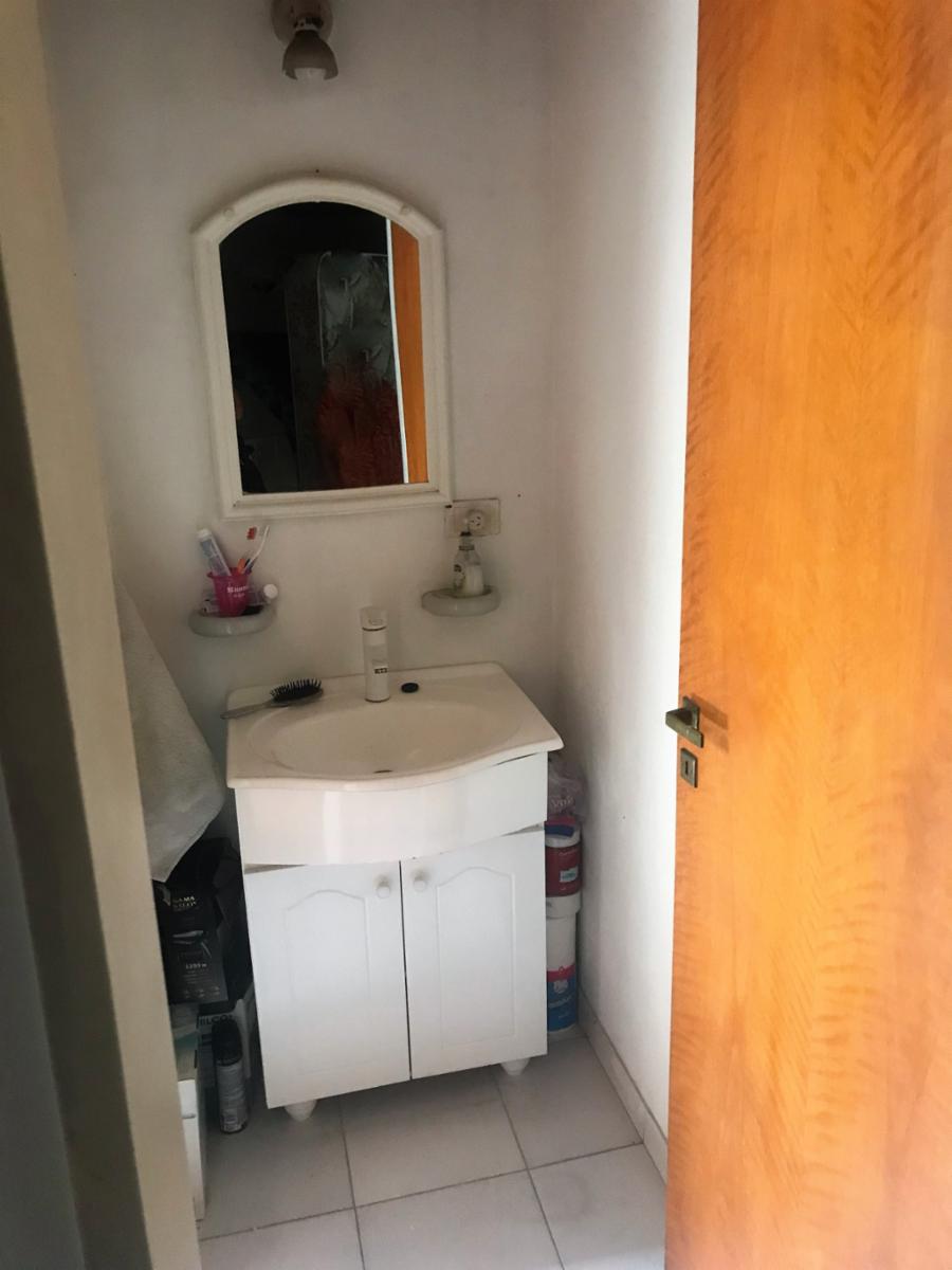 ESTEBAN DE LUCA 1125 · Hurlingham — foto 11