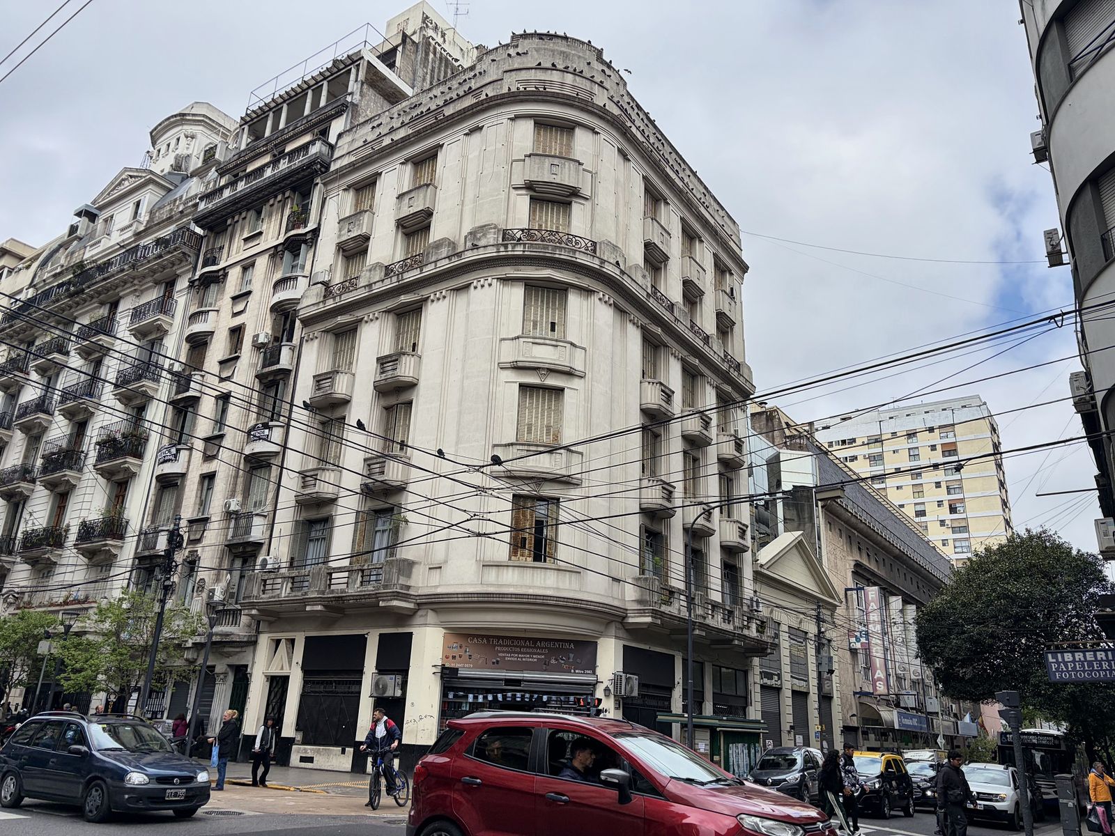 Piso Al Frente 6 Ambientes C/balcón Balvanera