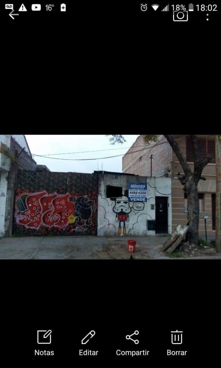 Lote de 8,66 X37 con vivienda de 4 amb.
