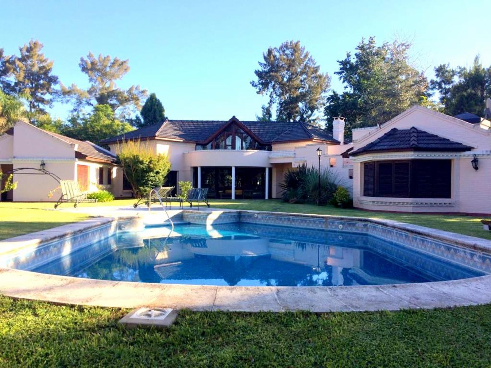 CASA EN VENTA - AL RIO CON AMARRA Y MUELLE - 2000mts de terreno - Barrio Cube - Countries y Barrios Cerrados Escobar · Escobar — foto 18