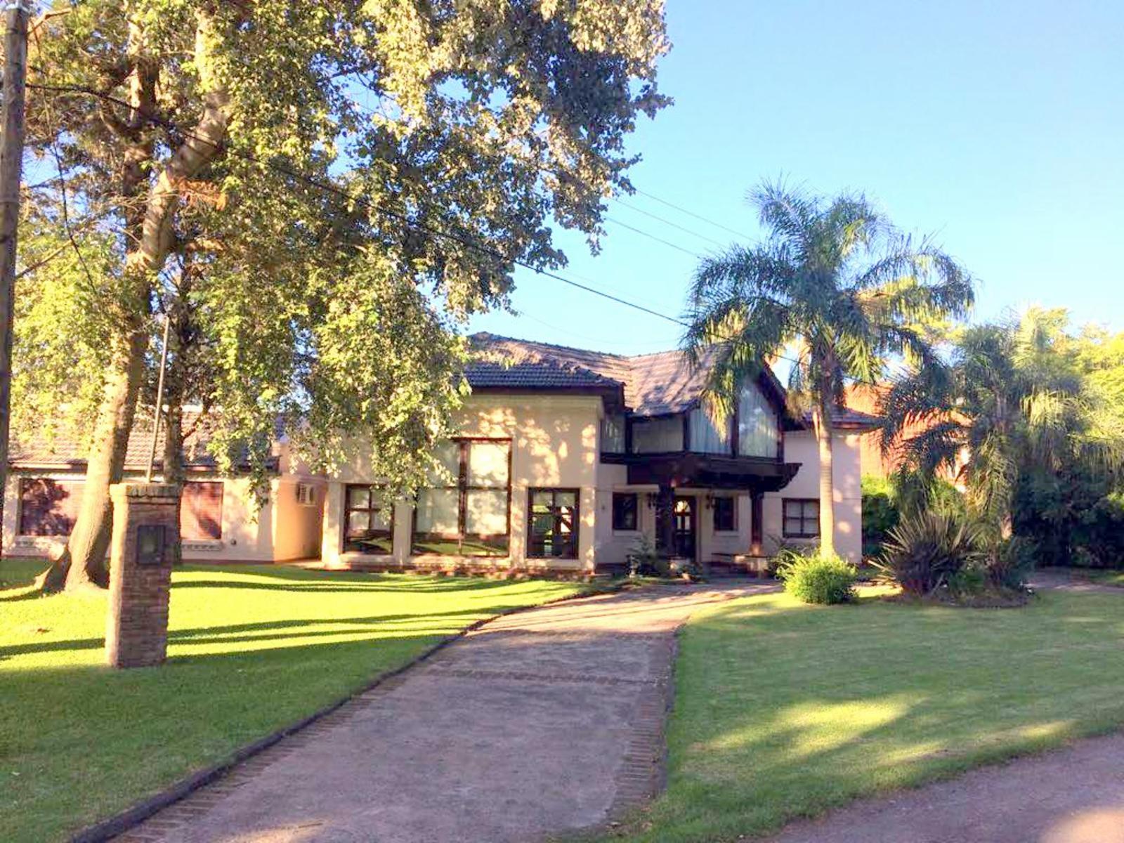 CASA EN VENTA - AL RIO CON AMARRA Y MUELLE - 2000mts de terreno - Barrio Cube - Countries y Barrios Cerrados Escobar · Escobar — foto 6