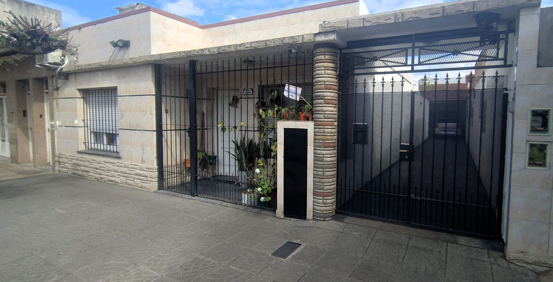 PH tipo casa de 4 ambientes en barrio San Nicolás, San Justo.