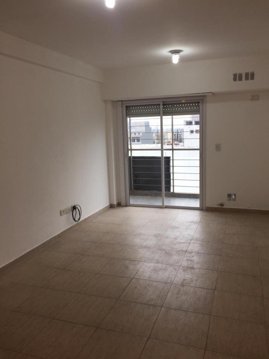 Crisólogo Larralde 1000 · Morón — foto 3