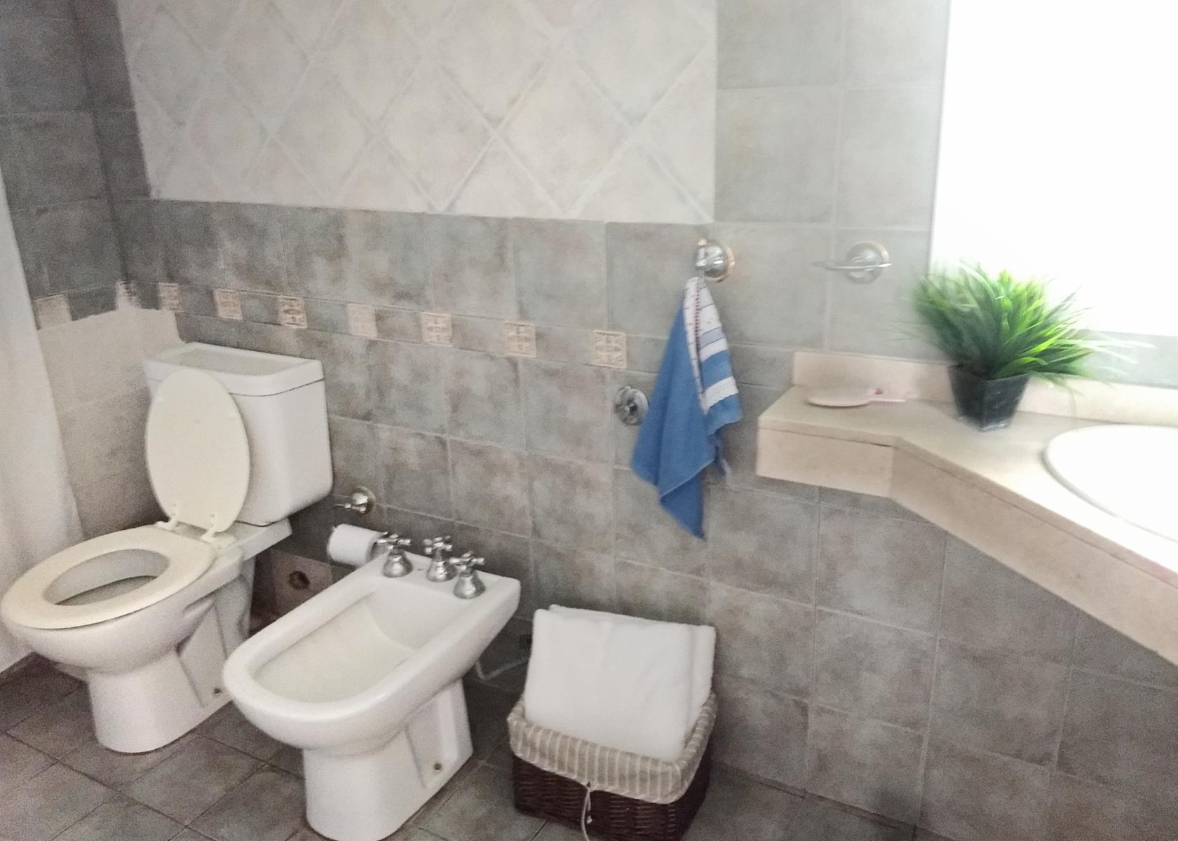 Vendo casa 4 dormitorios apta credito Yerba Buena Golf Country Club · Yerba Buena — foto 23