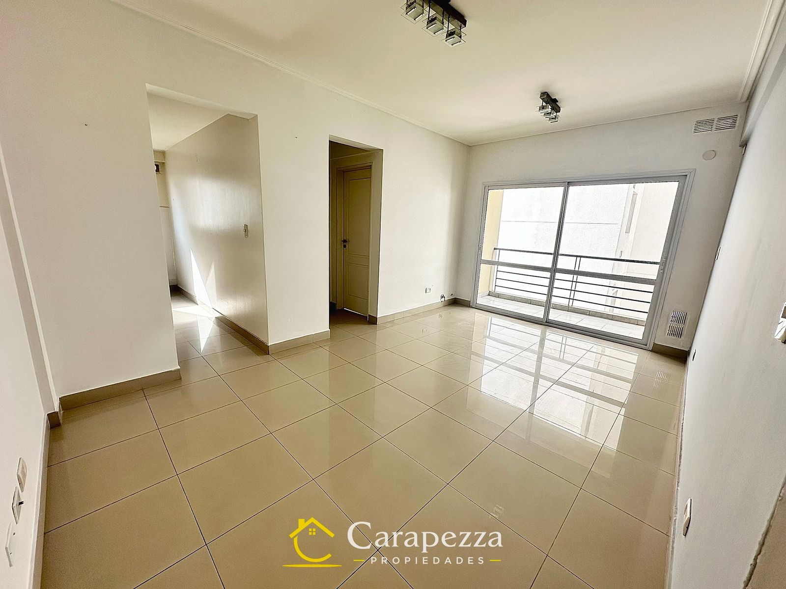 Departamento 2 Amb con Cochera en Alquiler en Martin Coronado