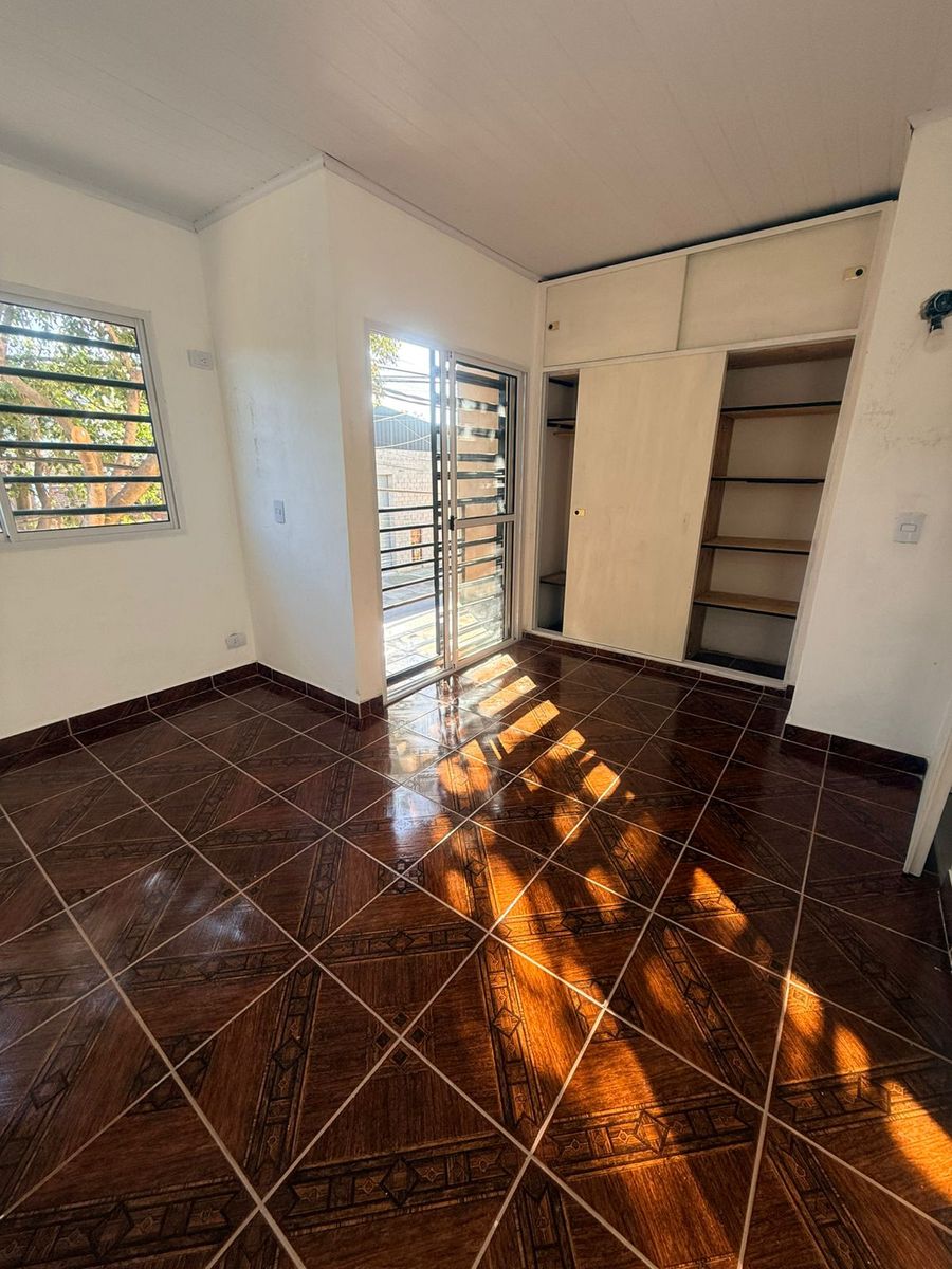 MAESTRA HECHT 1036 · Hurlingham — foto 5