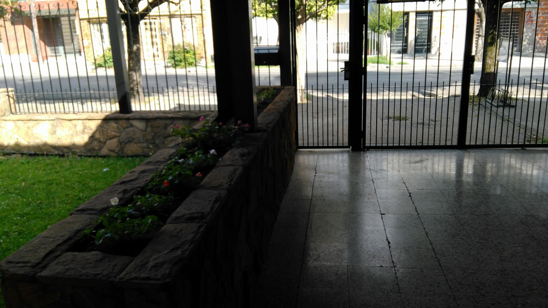Calle 63 Nº 2124 · La Plata — foto 13