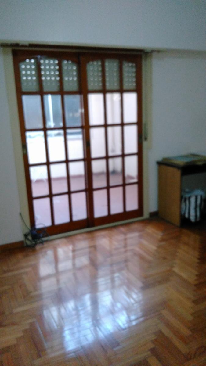Calle 63 Nº 2124 · La Plata — foto 5