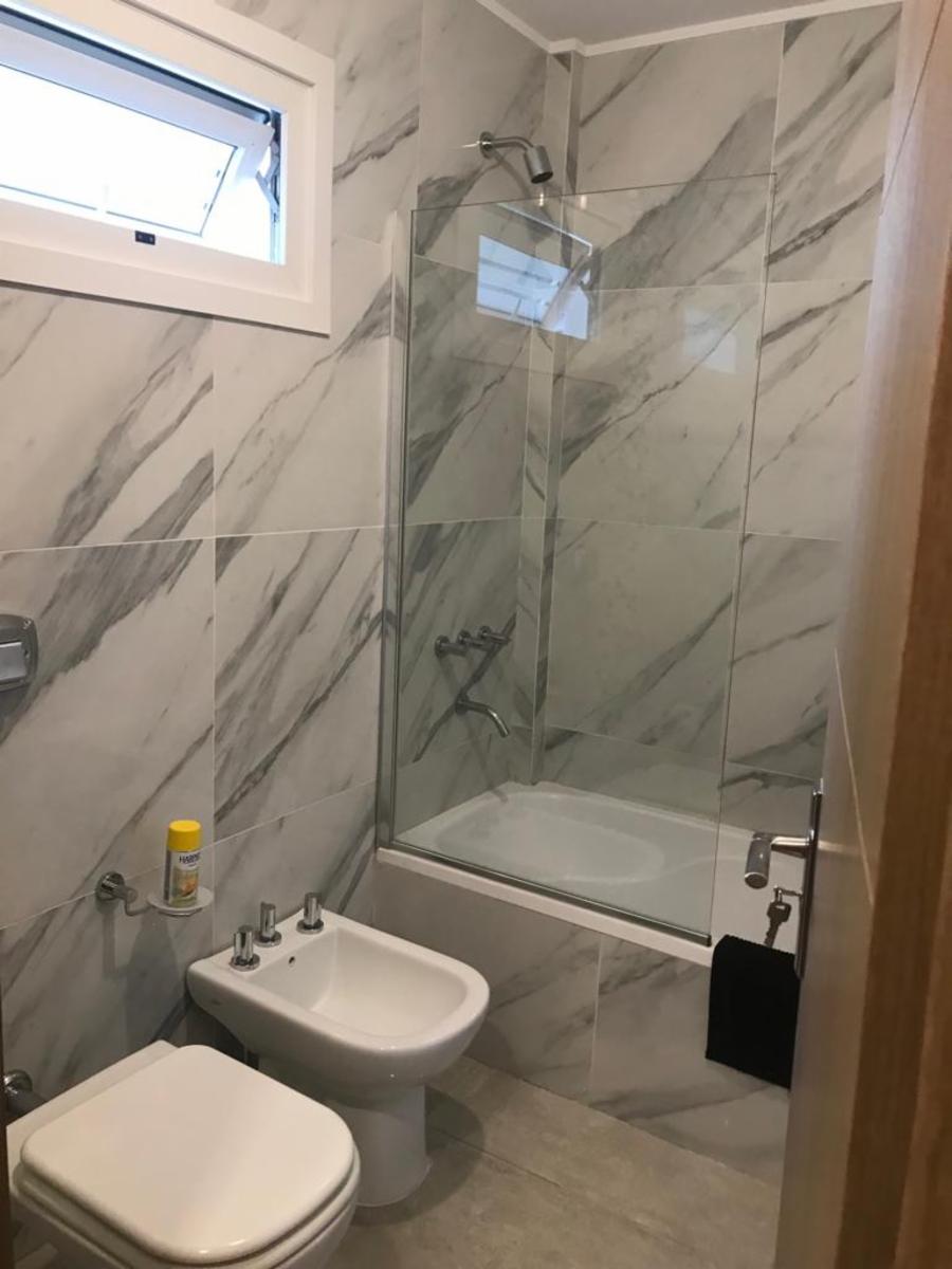 Ramon L Falcon 5800 · Villa Luro — foto 9