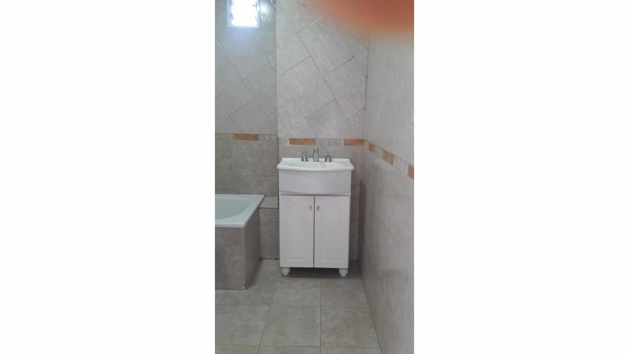 Manuel Lainez 900 · Morón — foto 5