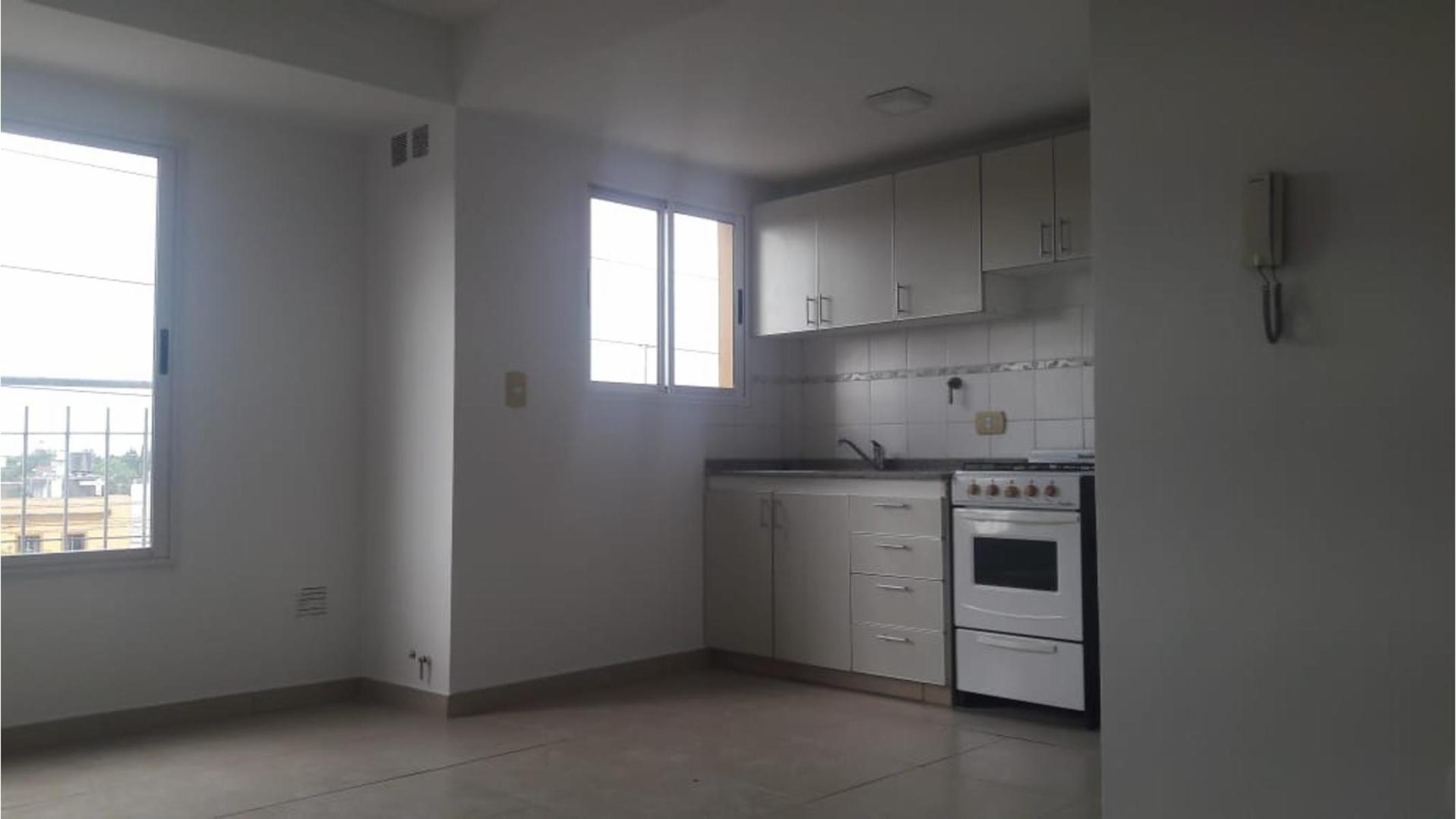 Manuel Lainez 900 · Morón — foto 6