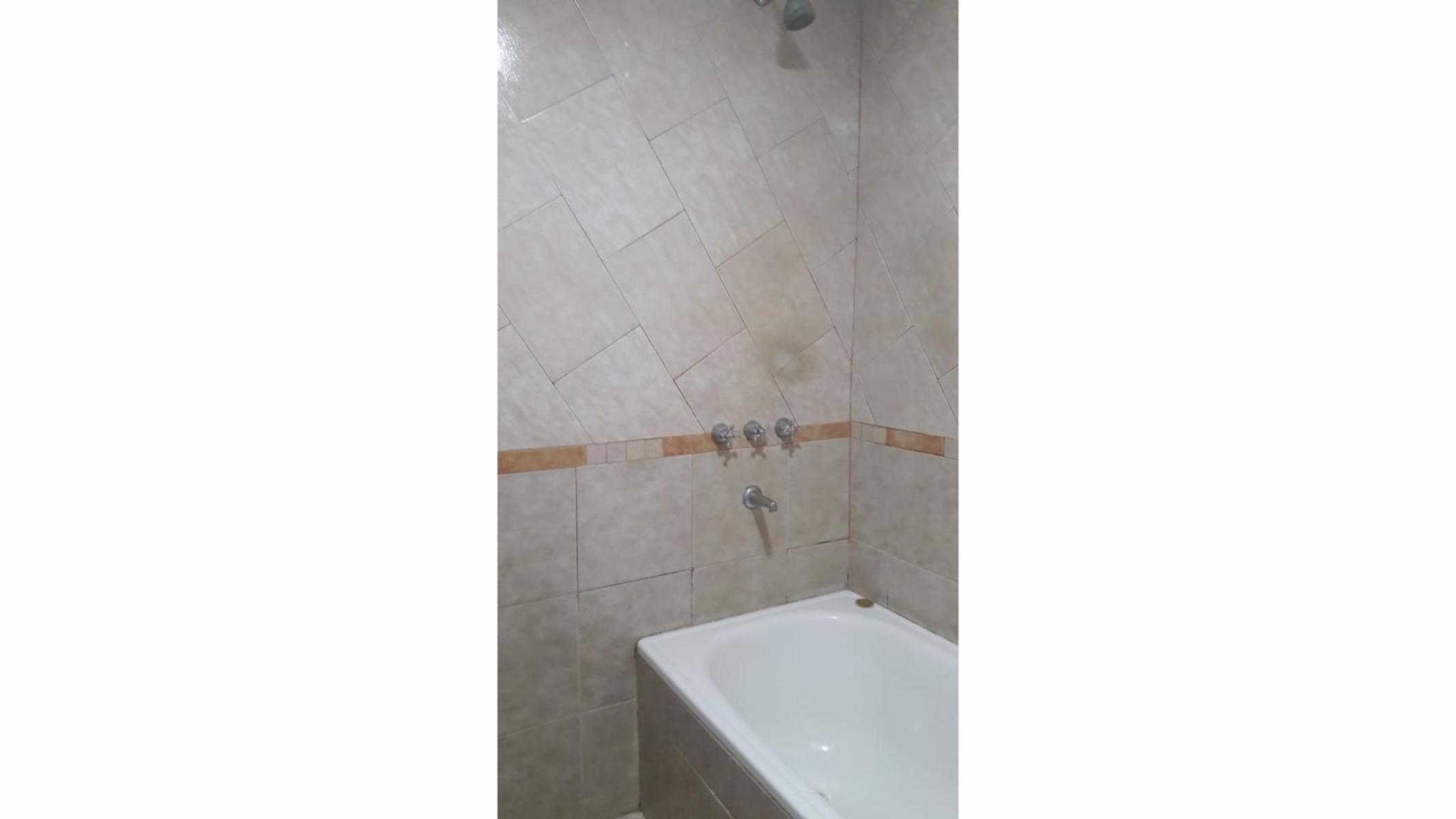 Manuel Lainez 900 · Morón — foto 8