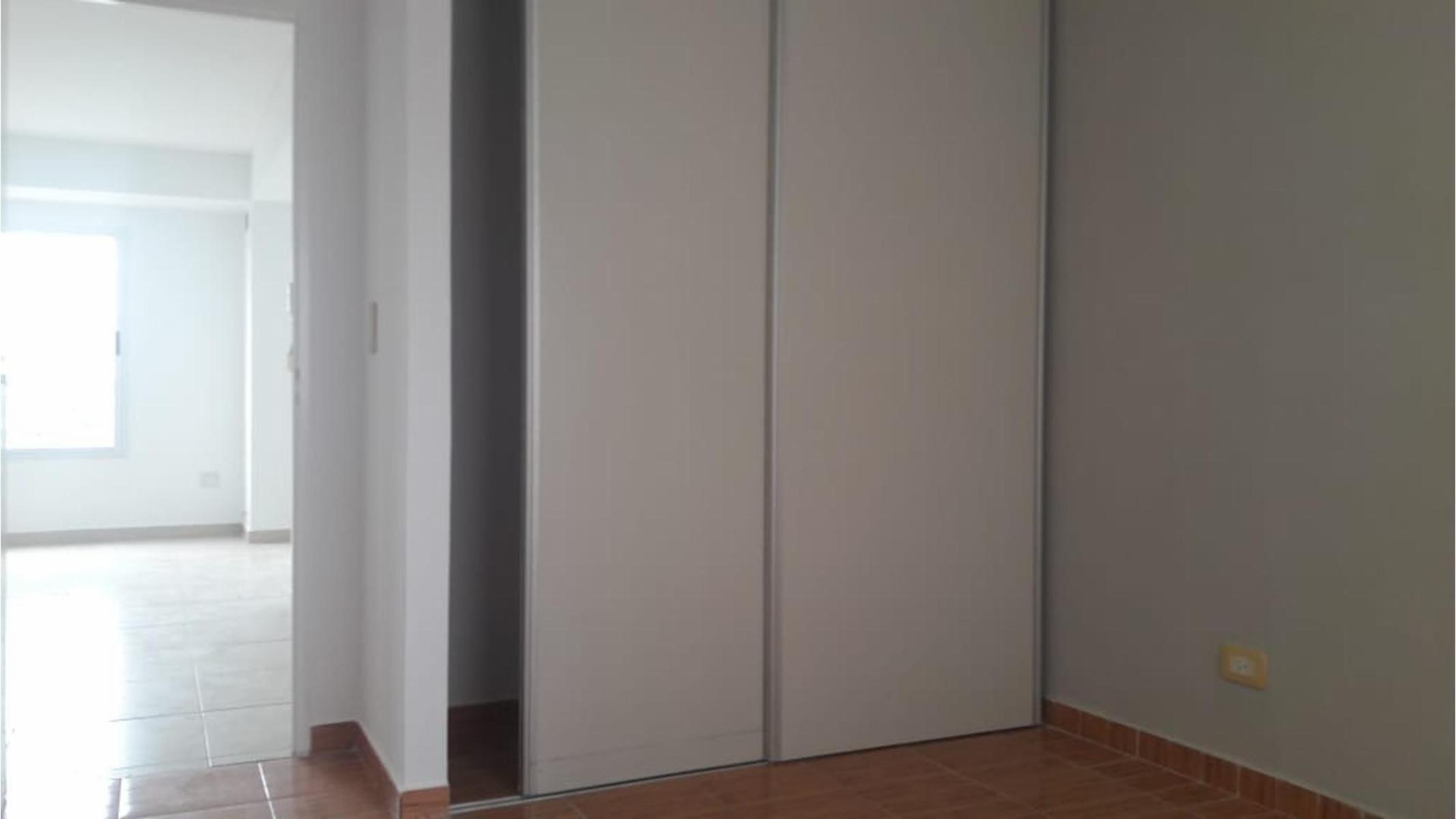 Manuel Lainez 900 · Morón — foto 9