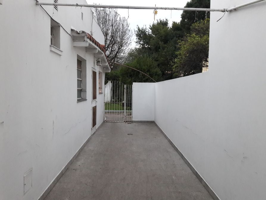 TRIUNVIRATO 349 e/ Albarracin y Alzaga · Lomas De Zamora — foto 4
