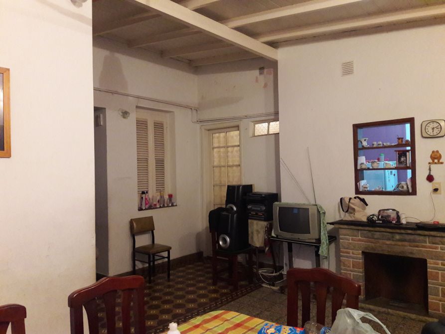 TRIUNVIRATO 349 e/ Albarracin y Alzaga · Lomas De Zamora — foto 5