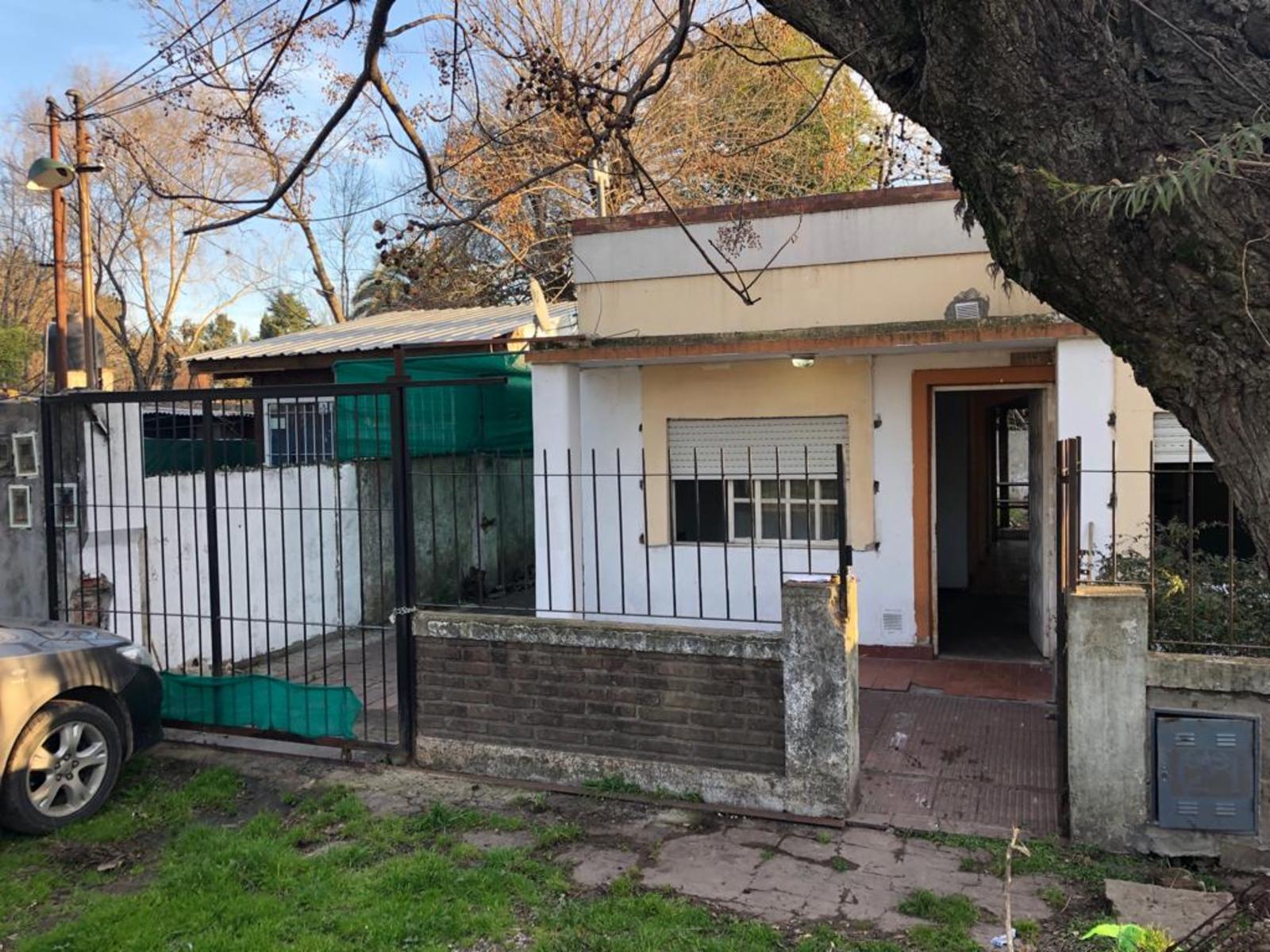 Casa En Venta 4 Ambientes - Francisco Alvarez, Moreno