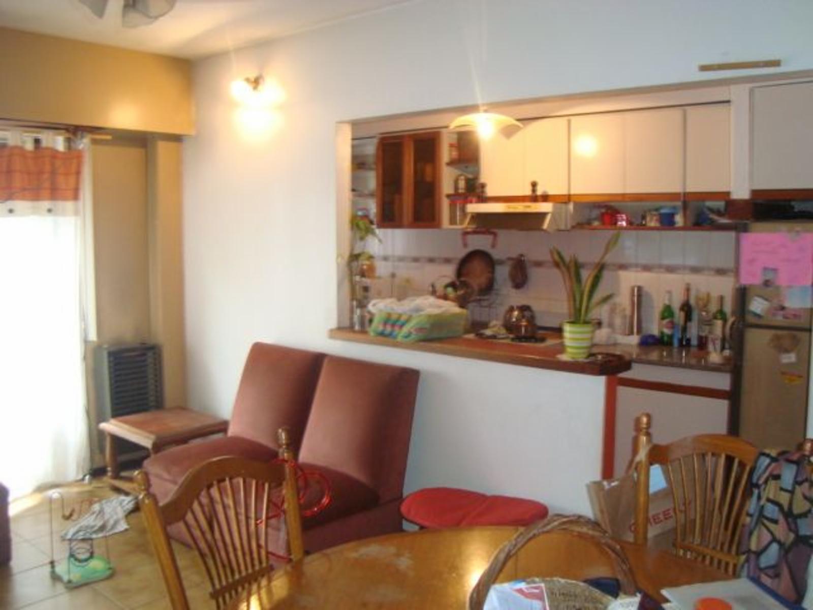 alsina 572 · Almirante Brown — foto 4
